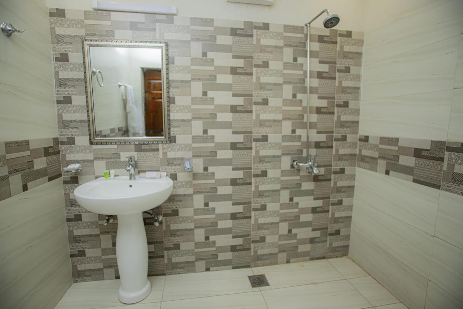 Hotel White Season Gulberg Lahore Ngoại thất bức ảnh