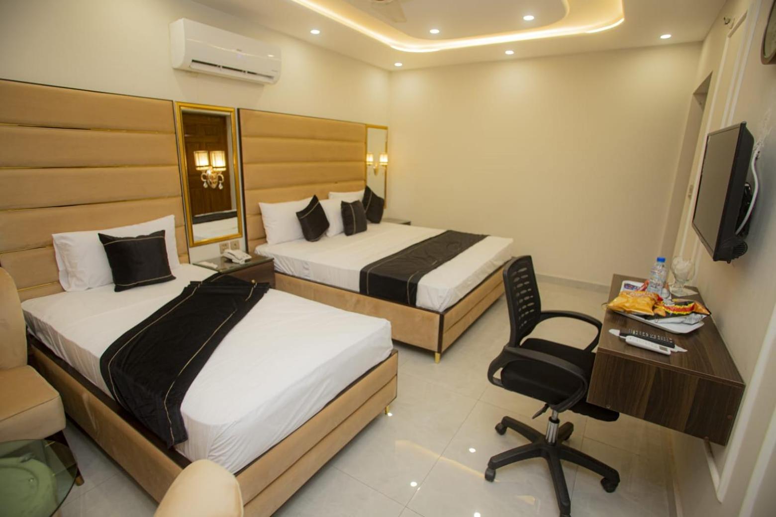 Hotel White Season Gulberg Lahore Ngoại thất bức ảnh