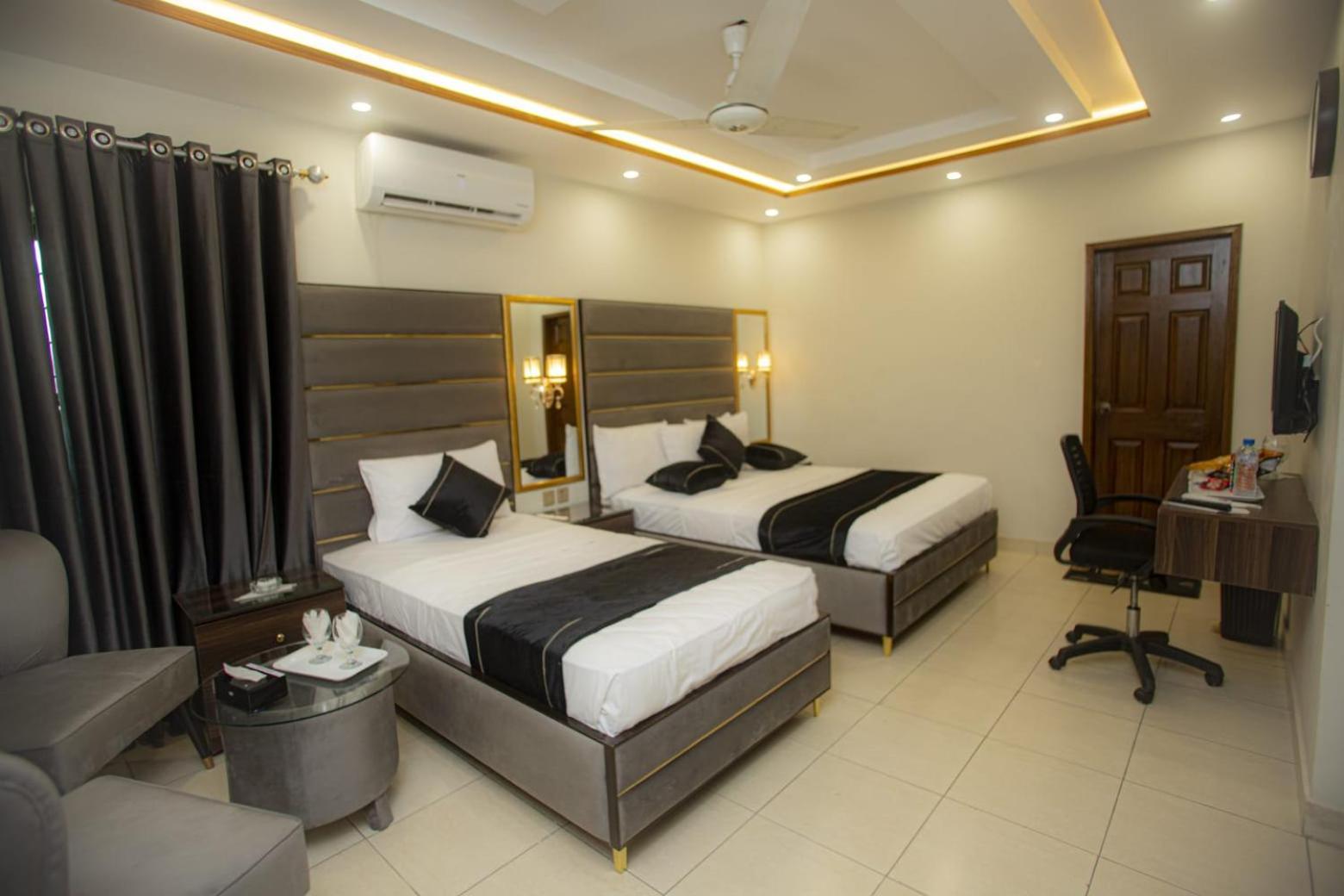 Hotel White Season Gulberg Lahore Ngoại thất bức ảnh