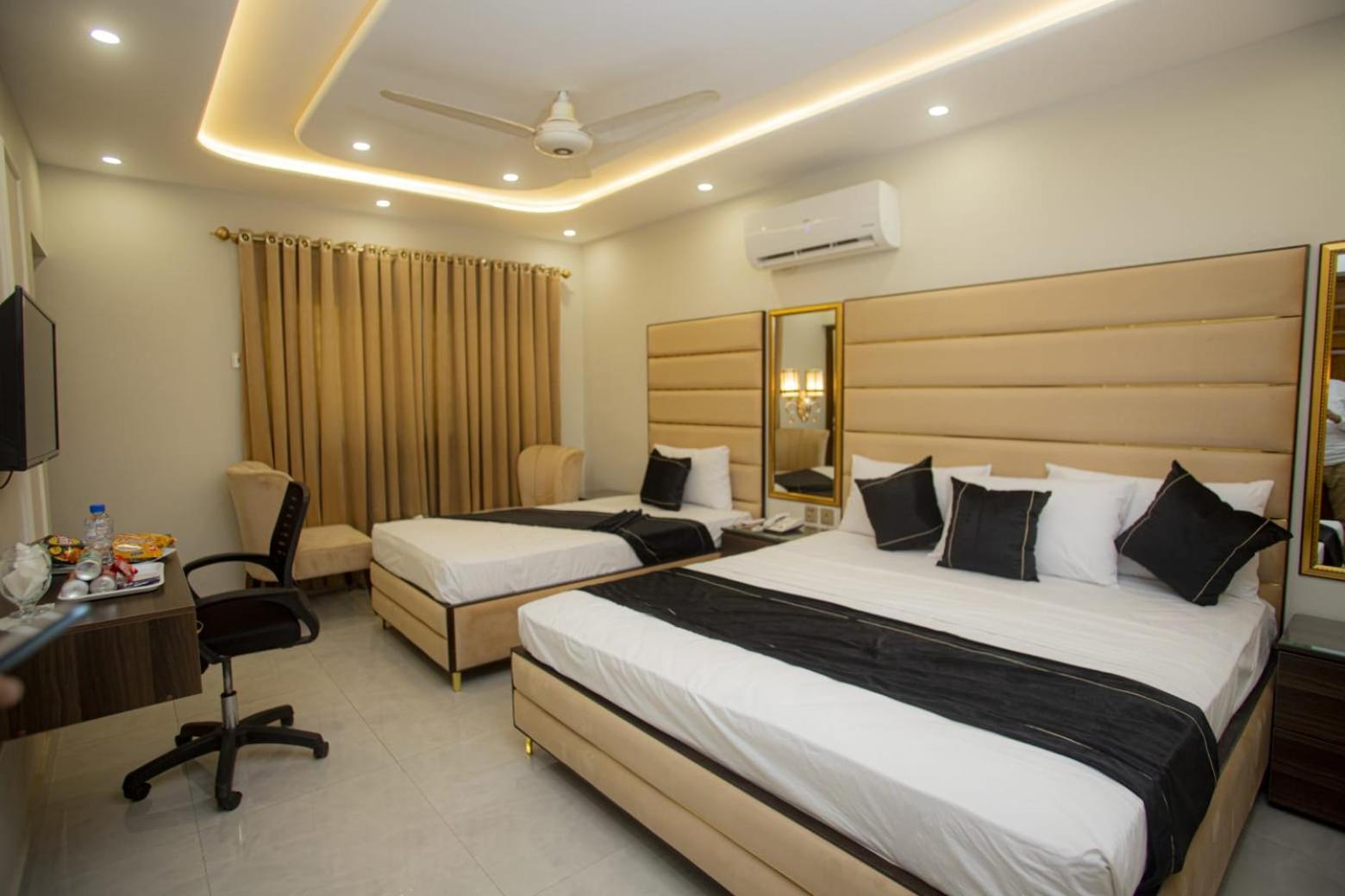 Hotel White Season Gulberg Lahore Ngoại thất bức ảnh